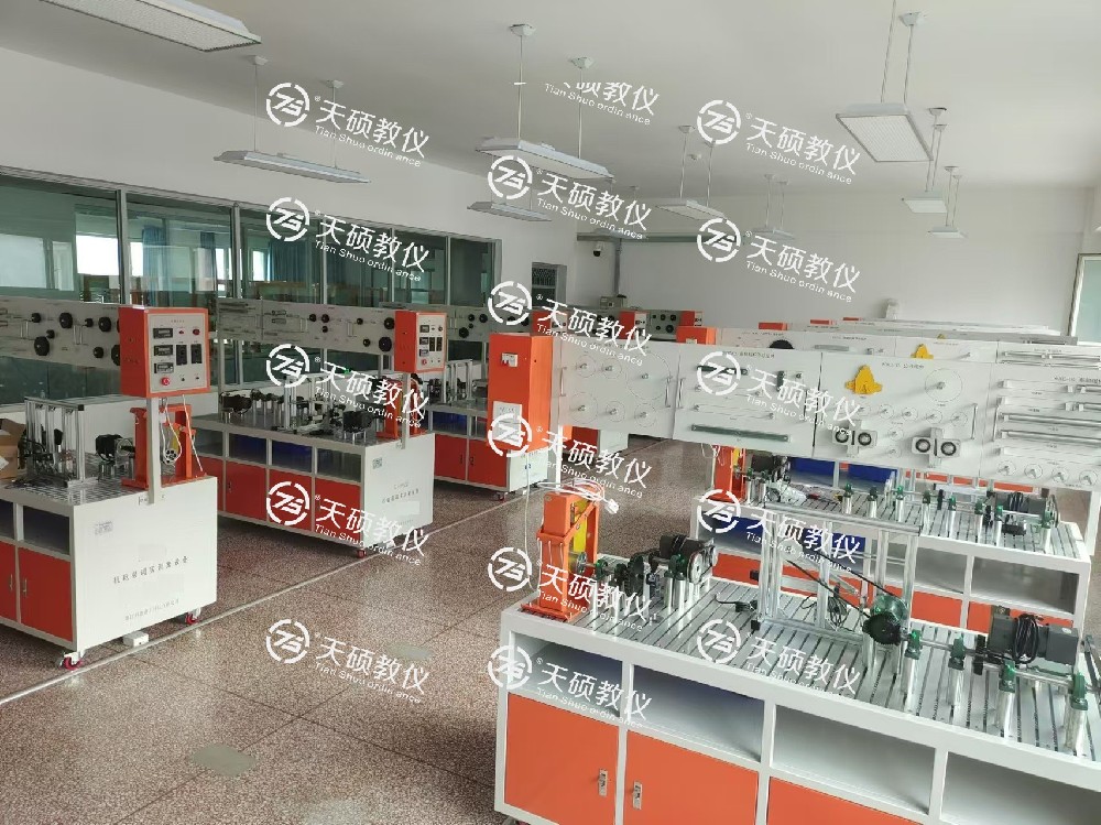 烏魯木齊技師學(xué)院 電氣工程及機(jī)電裝調(diào)實(shí)訓(xùn)室設(shè)備采購(gòu)項(xiàng)目  順利安裝、調(diào)試、培訓(xùn)、驗(yàn)收通過！