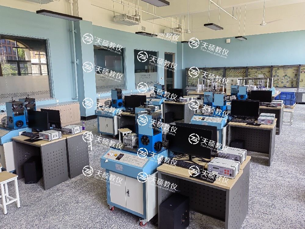 中原科技學(xué)院新校區(qū)理工學(xué)部實(shí)驗(yàn)室建設(shè)項(xiàng)目 順利安裝、調(diào)試、培訓(xùn)、驗(yàn)收通過