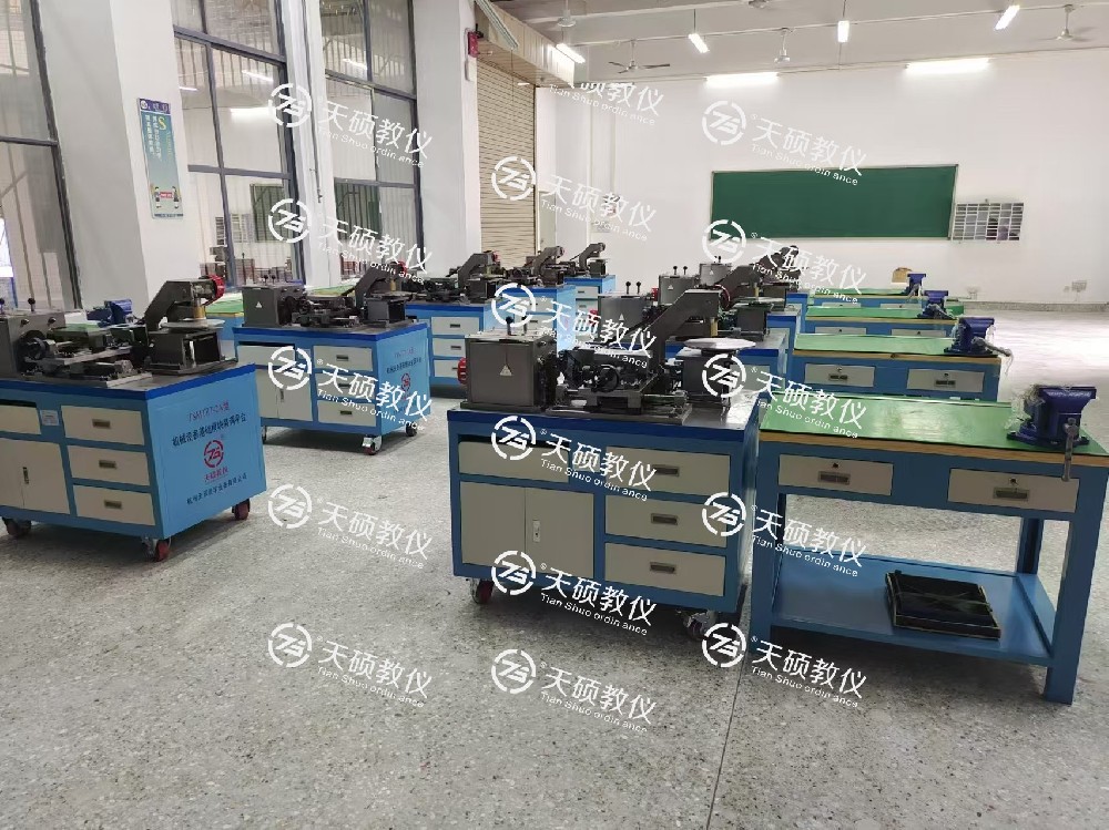 廣東省技師學(xué)院機(jī)械設(shè)備裝備與自動(dòng)控制專業(yè)建設(shè)項(xiàng)目順利安裝、調(diào)試、驗(yàn)收通過！